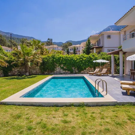 Hanel Life Royale 11 With Private Pool フェティエ