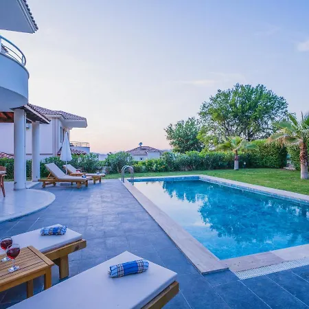 Hanel Life Royale 11 With Private Pool